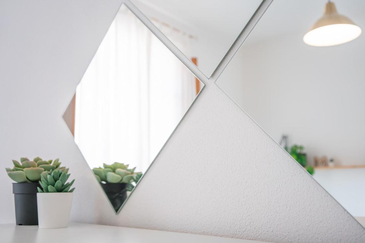Minimalist Chic A Villanova 3Bdr - 2Bth - Wifi กาญารี ภายนอก รูปภาพ