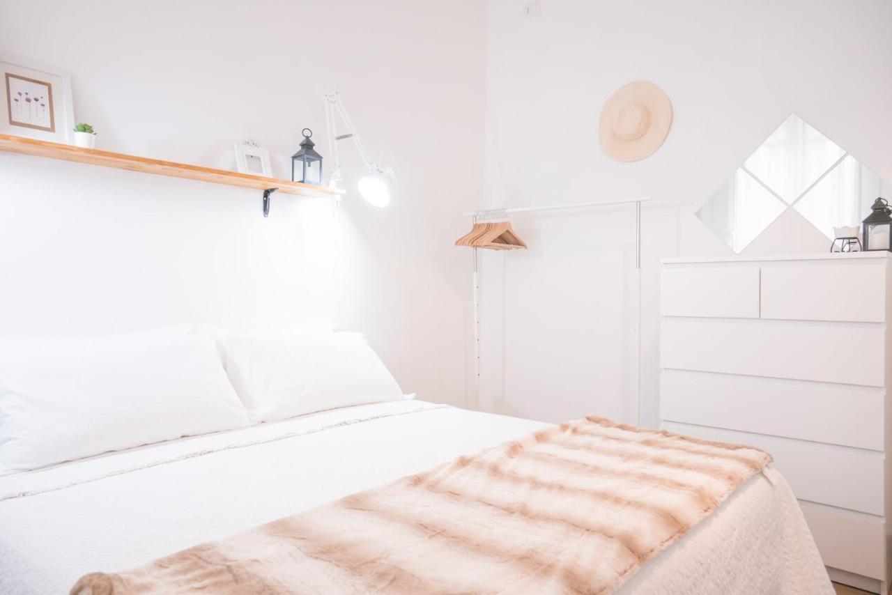 Minimalist Chic A Villanova 3Bdr - 2Bth - Wifi กาญารี ภายนอก รูปภาพ